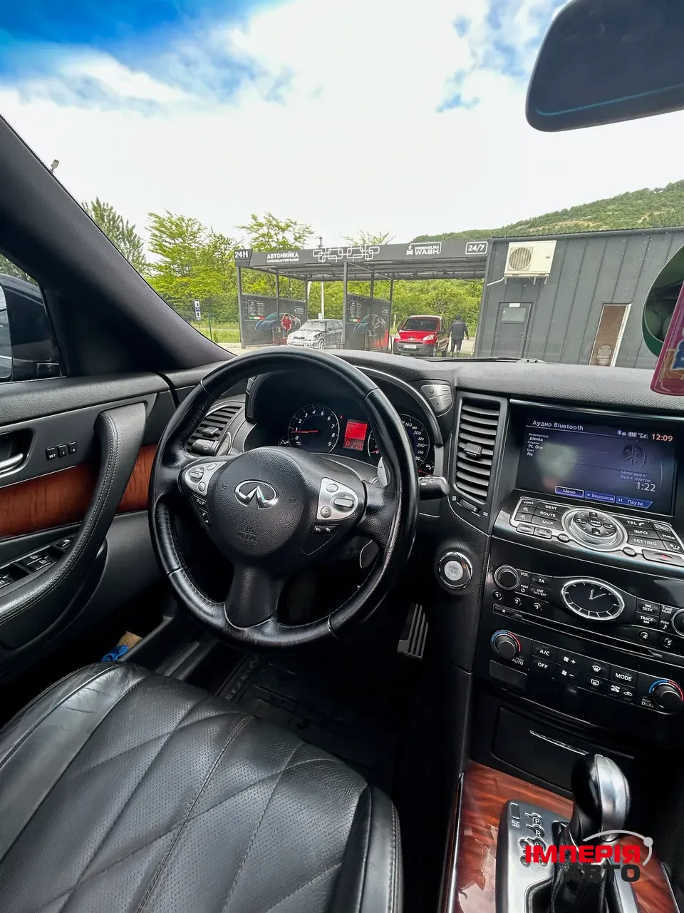 Infiniti FX - фото 13