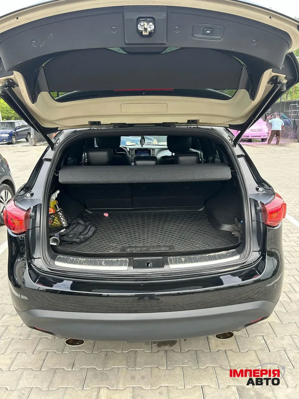 Infiniti FX - фото 8