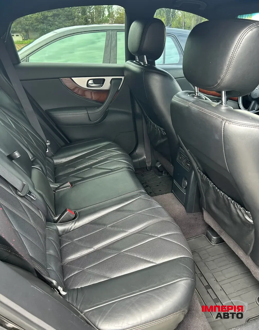 Infiniti FX - фото 18