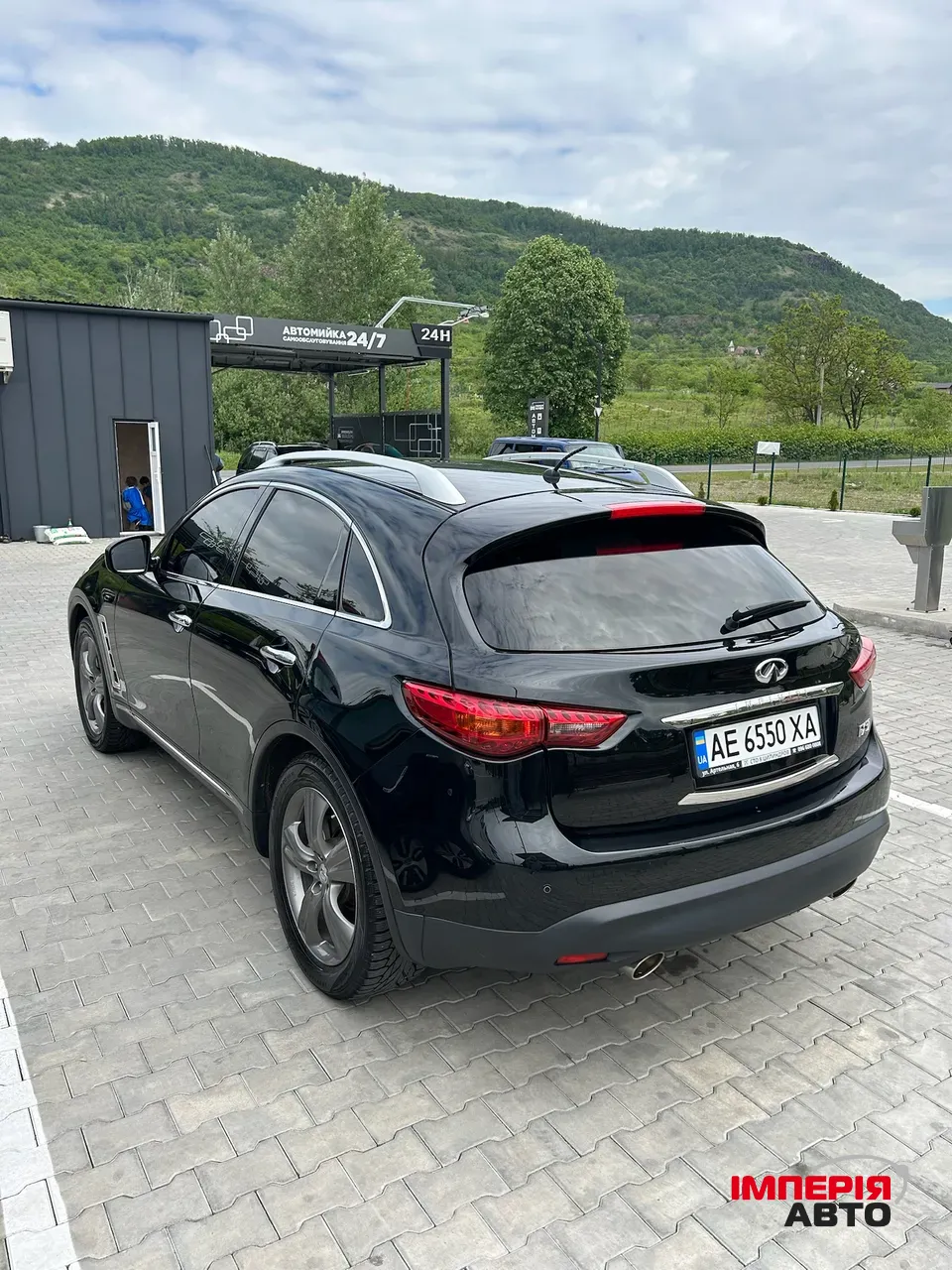 Infiniti FX - фото 9