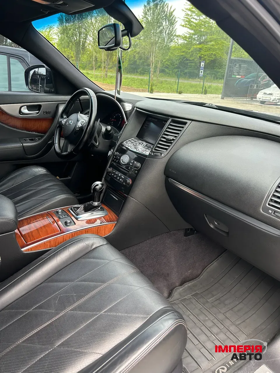 Infiniti FX - фото 15