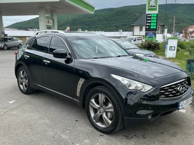 Infiniti FX - фото 1