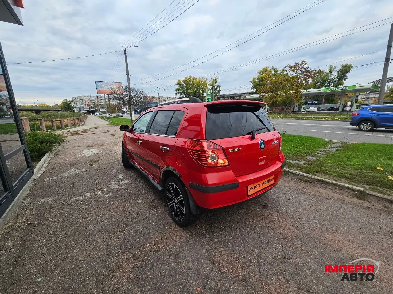 Geely MK Cross - фото 3
