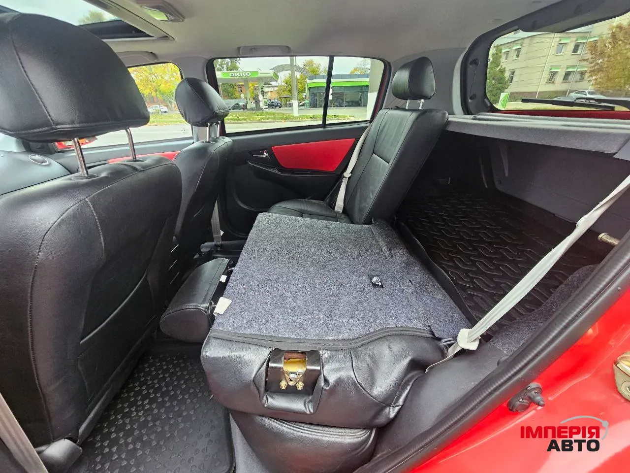 Geely MK Cross - фото 12