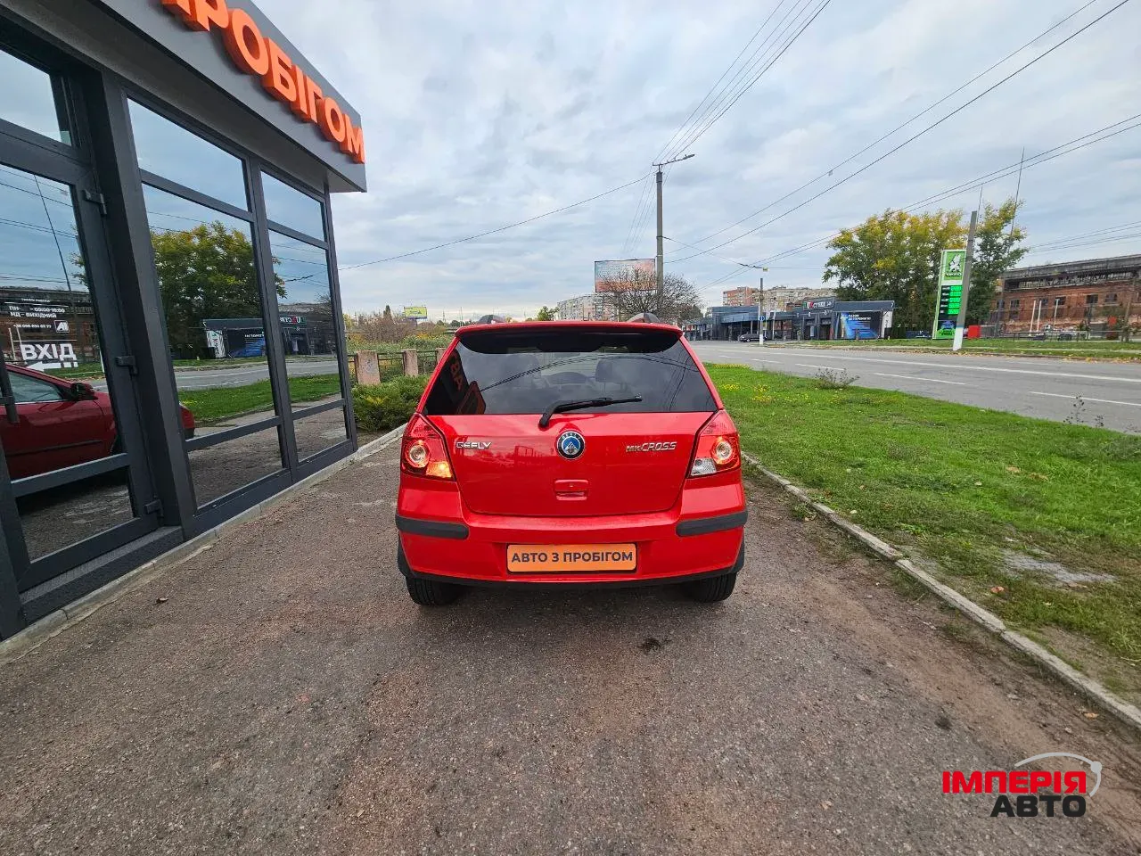 Geely MK Cross - фото 4