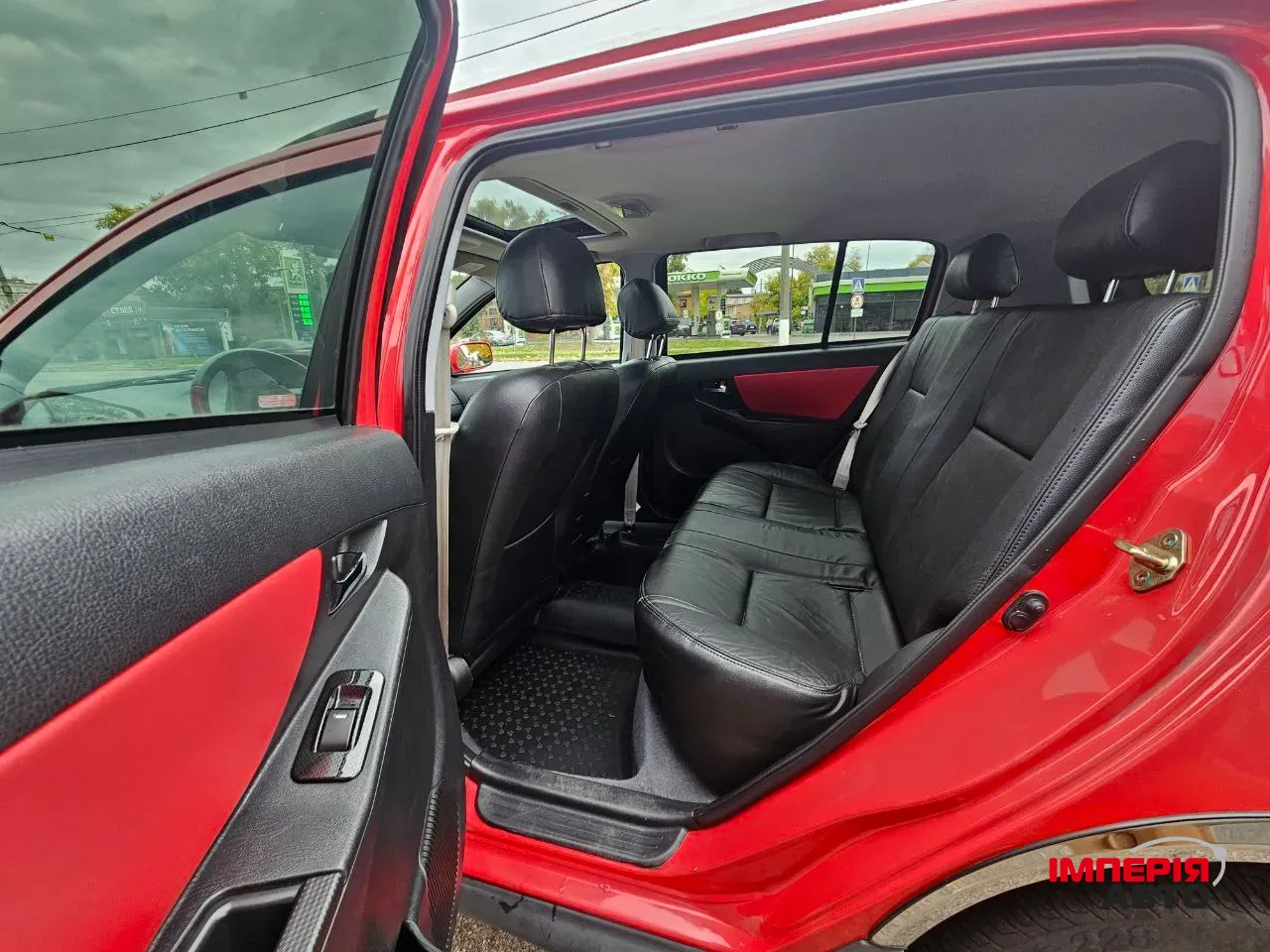 Geely MK Cross - фото 8