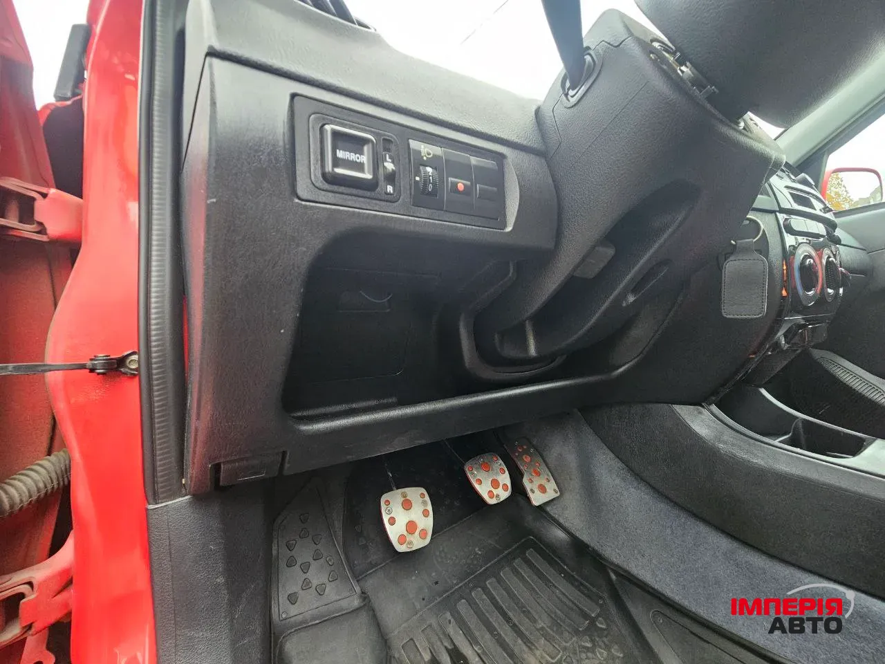 Geely MK Cross - фото 19