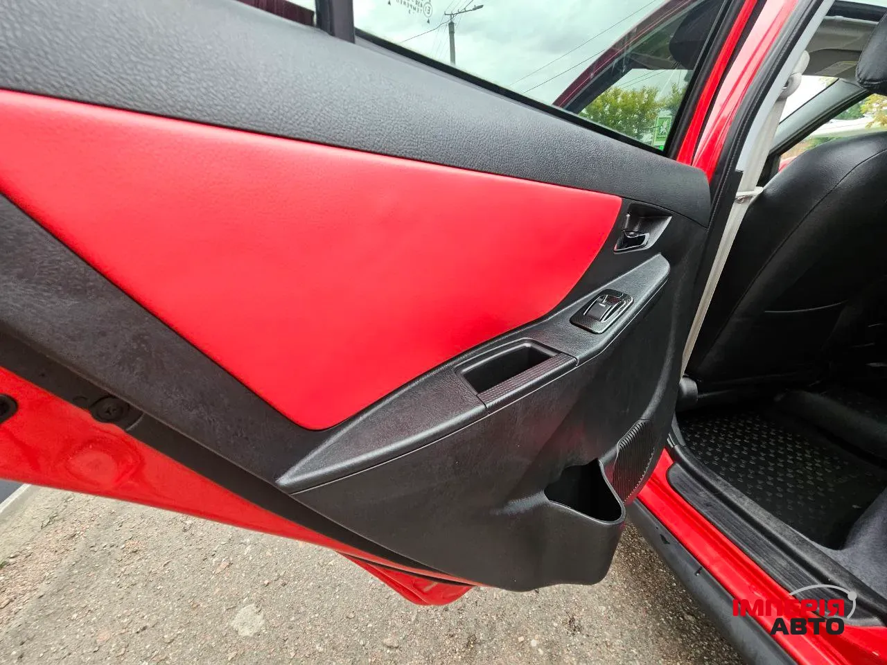 Geely MK Cross - фото 15