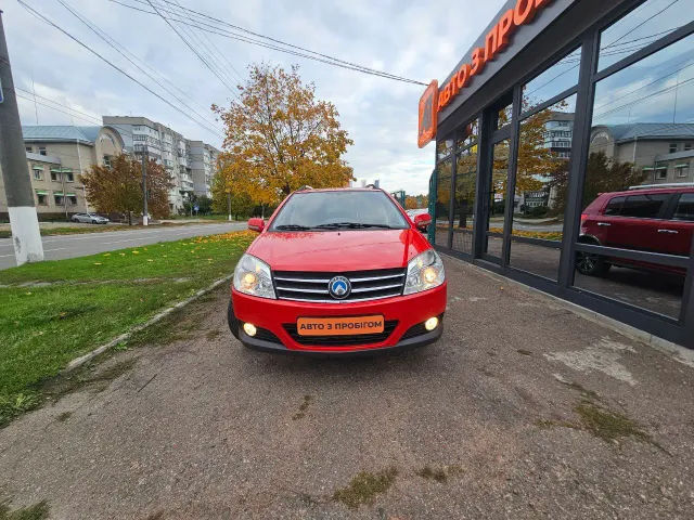 Geely MK Cross - фото 2
