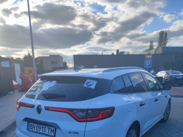 Renault Megane - фото 3