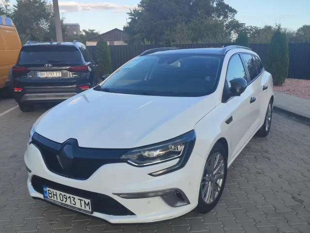 Renault Megane - фото 1