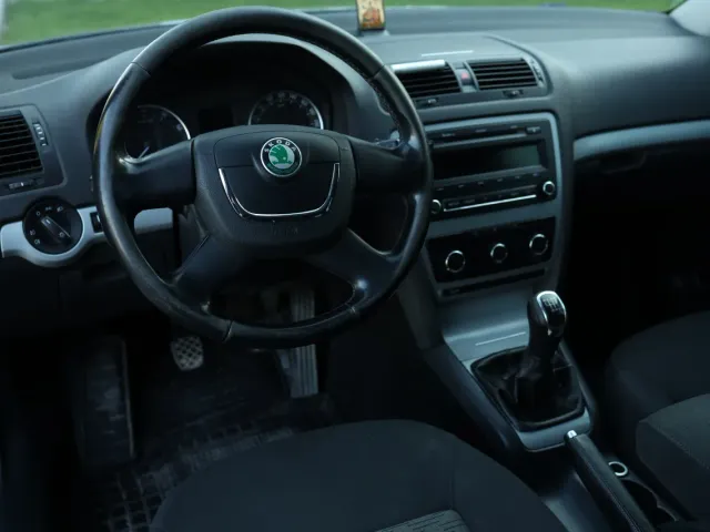 Skoda Octavia - фото 5