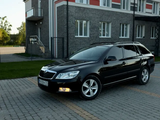 Skoda Octavia - фото 1