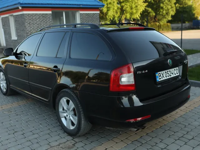 Skoda Octavia - фото 3