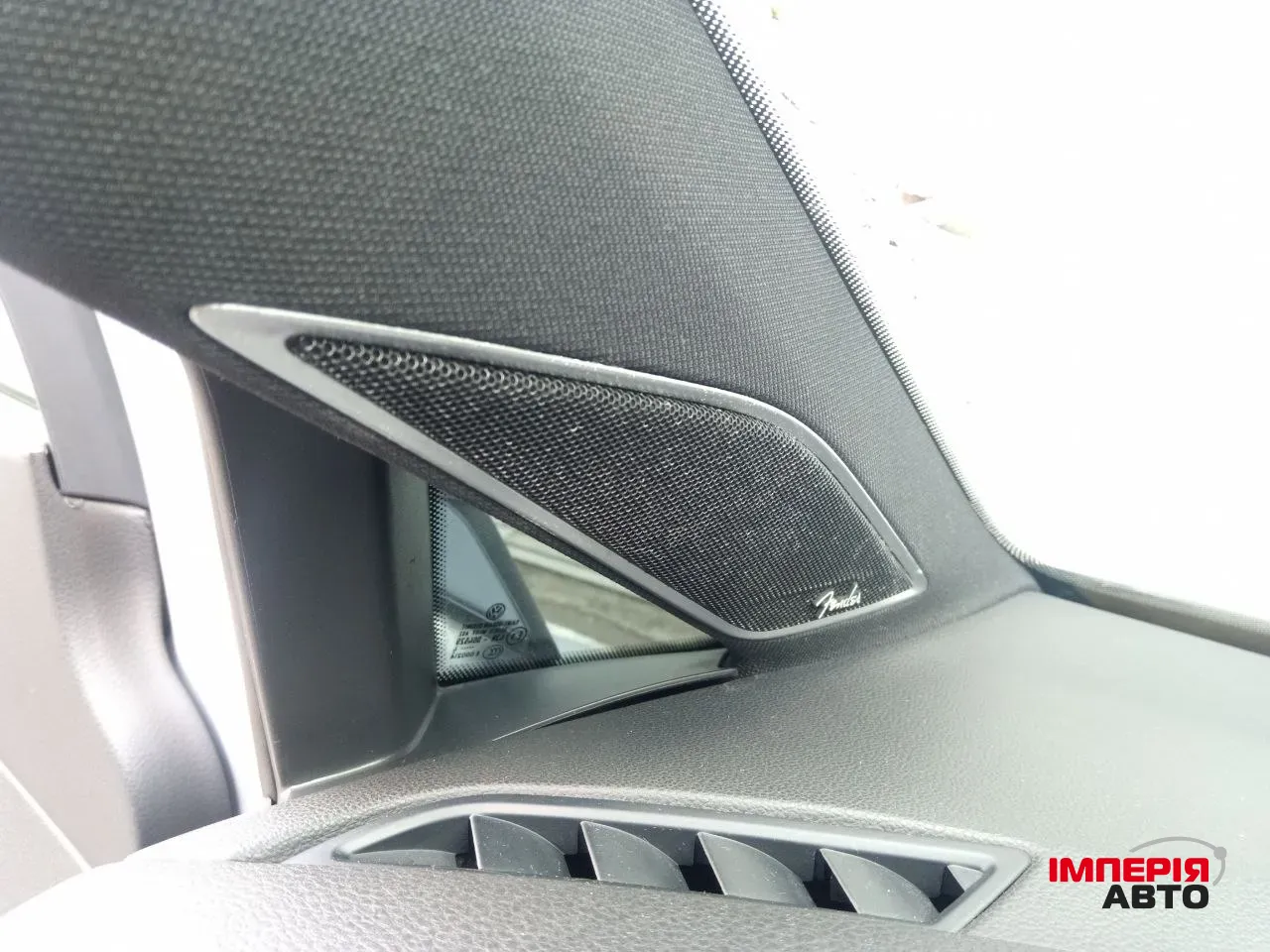 Volkswagen Golf GTI - фото 22