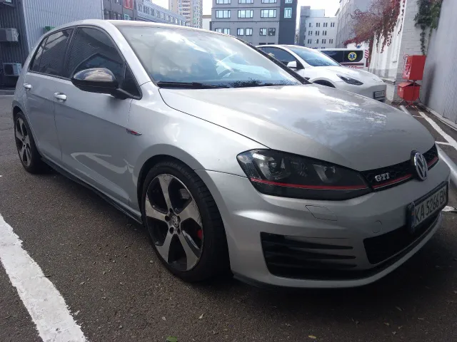 Volkswagen Golf GTI - фото 2