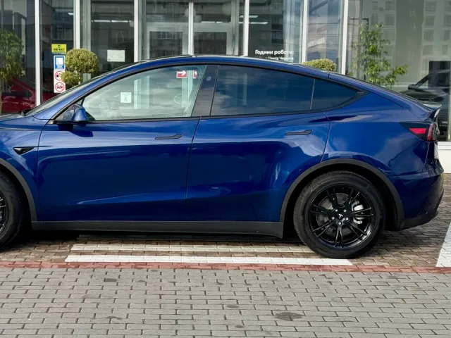 Tesla Model Y - фото 3