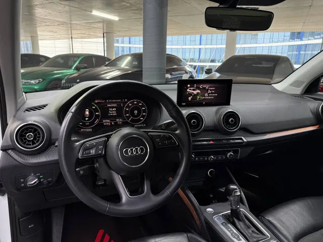 Audi Q2 - фото 1