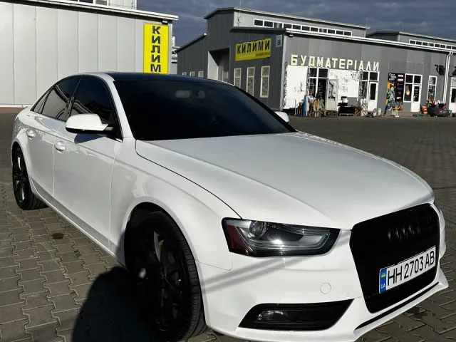 Audi A4 - фото 2