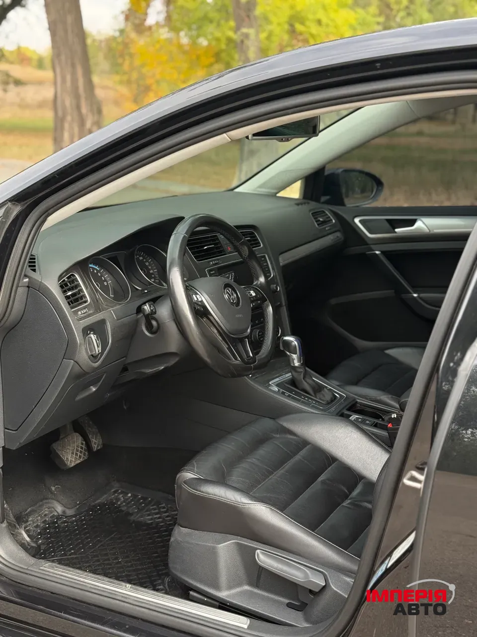 Volkswagen Golf - фото 8