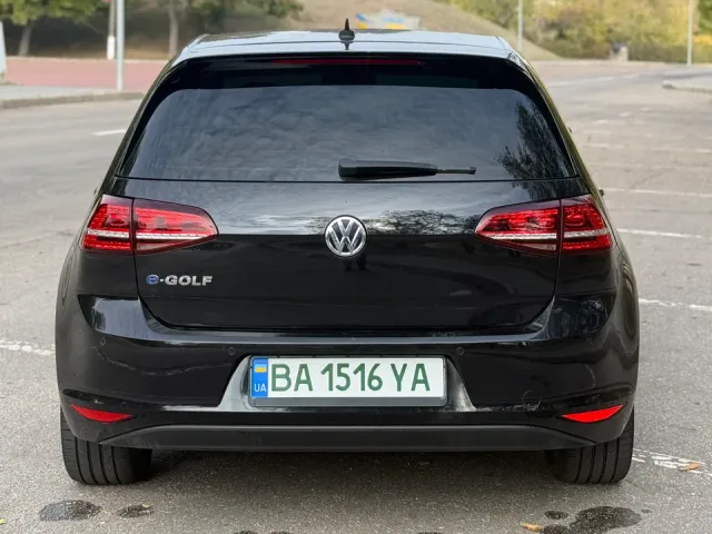 Volkswagen Golf - фото 4