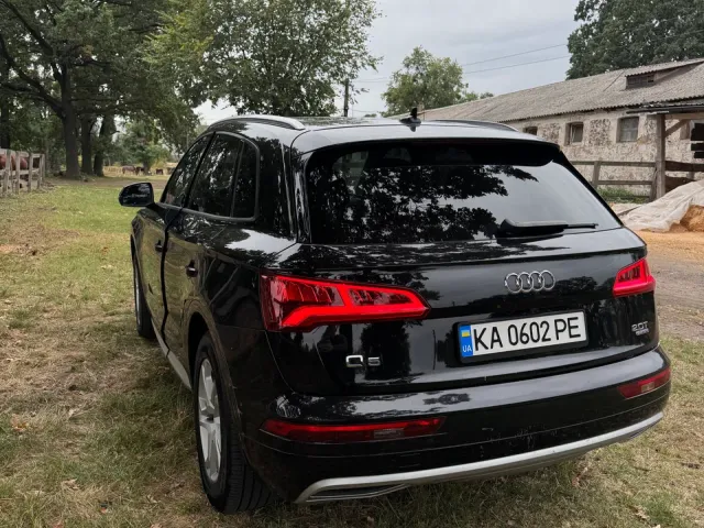 Audi Q5 - фото 3