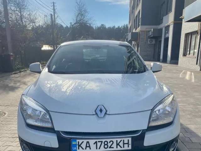 Renault Megane - фото 1
