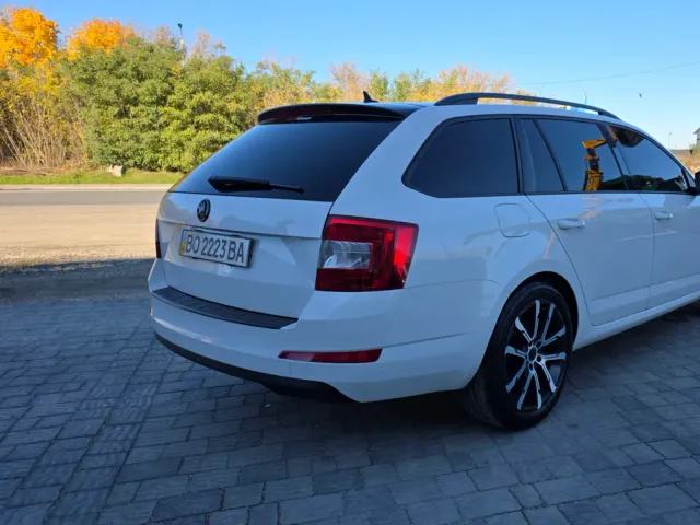 Skoda Octavia - фото 4