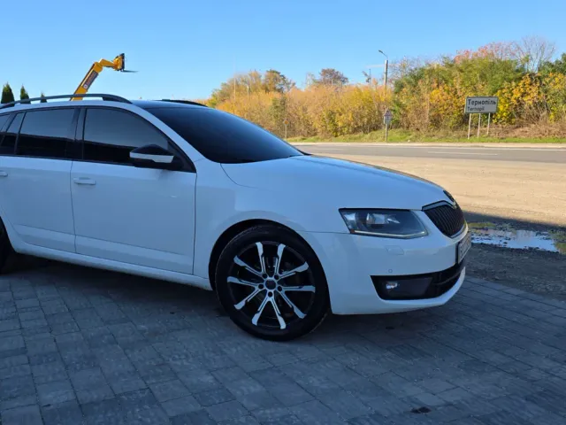 Skoda Octavia - фото 2