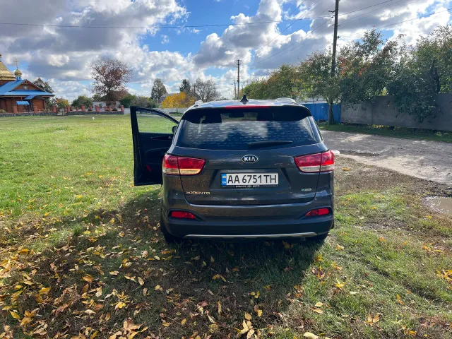 Kia Sorento - фото 4