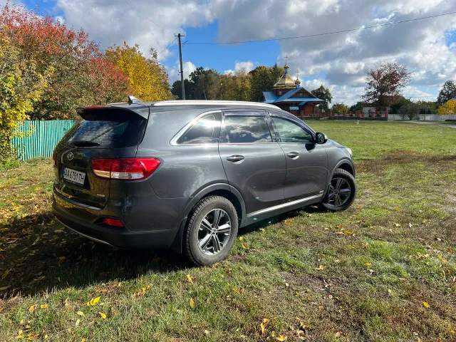 Kia Sorento - фото 5