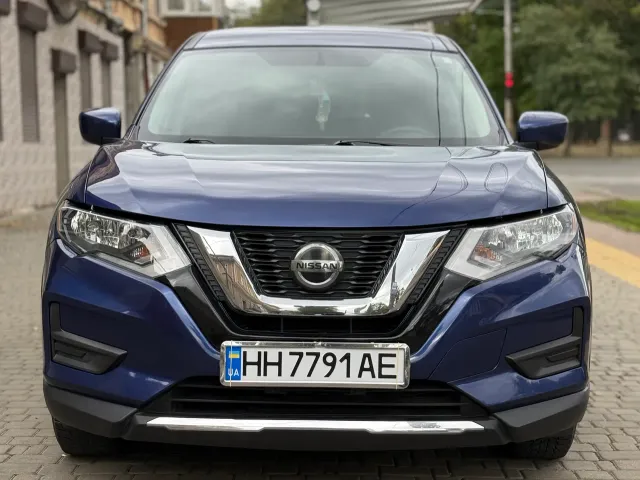 Nissan Rogue - фото 1