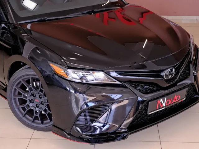 Toyota Camry - фото 3