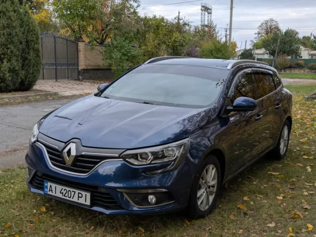 Renault Megane - фото 1
