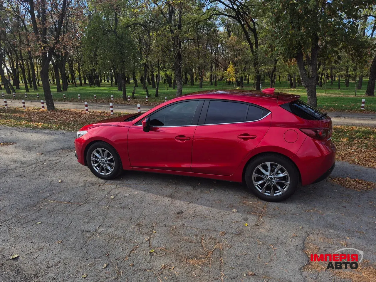 Mazda 3 - фото 2