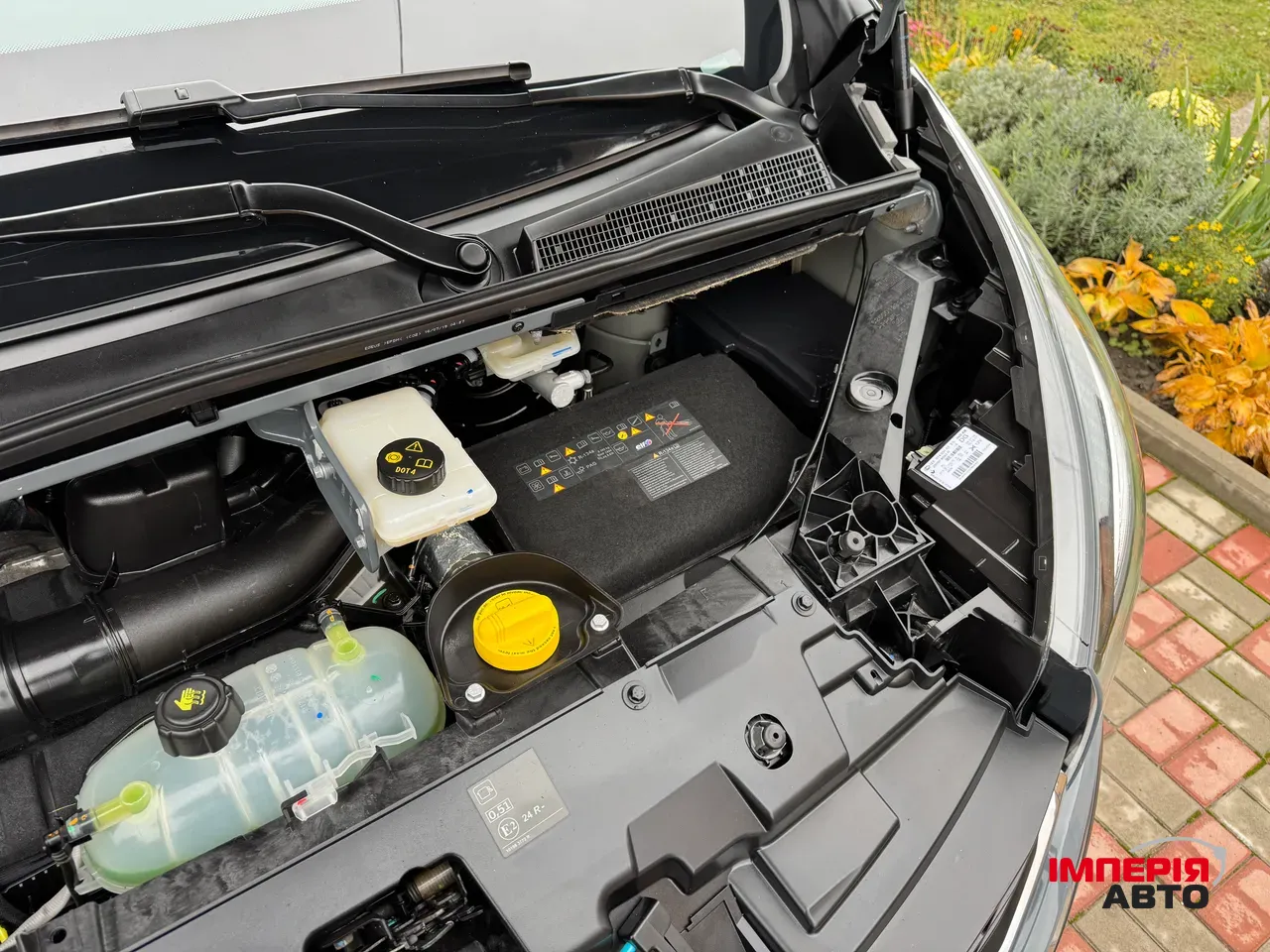 Renault Trafic - фото 40