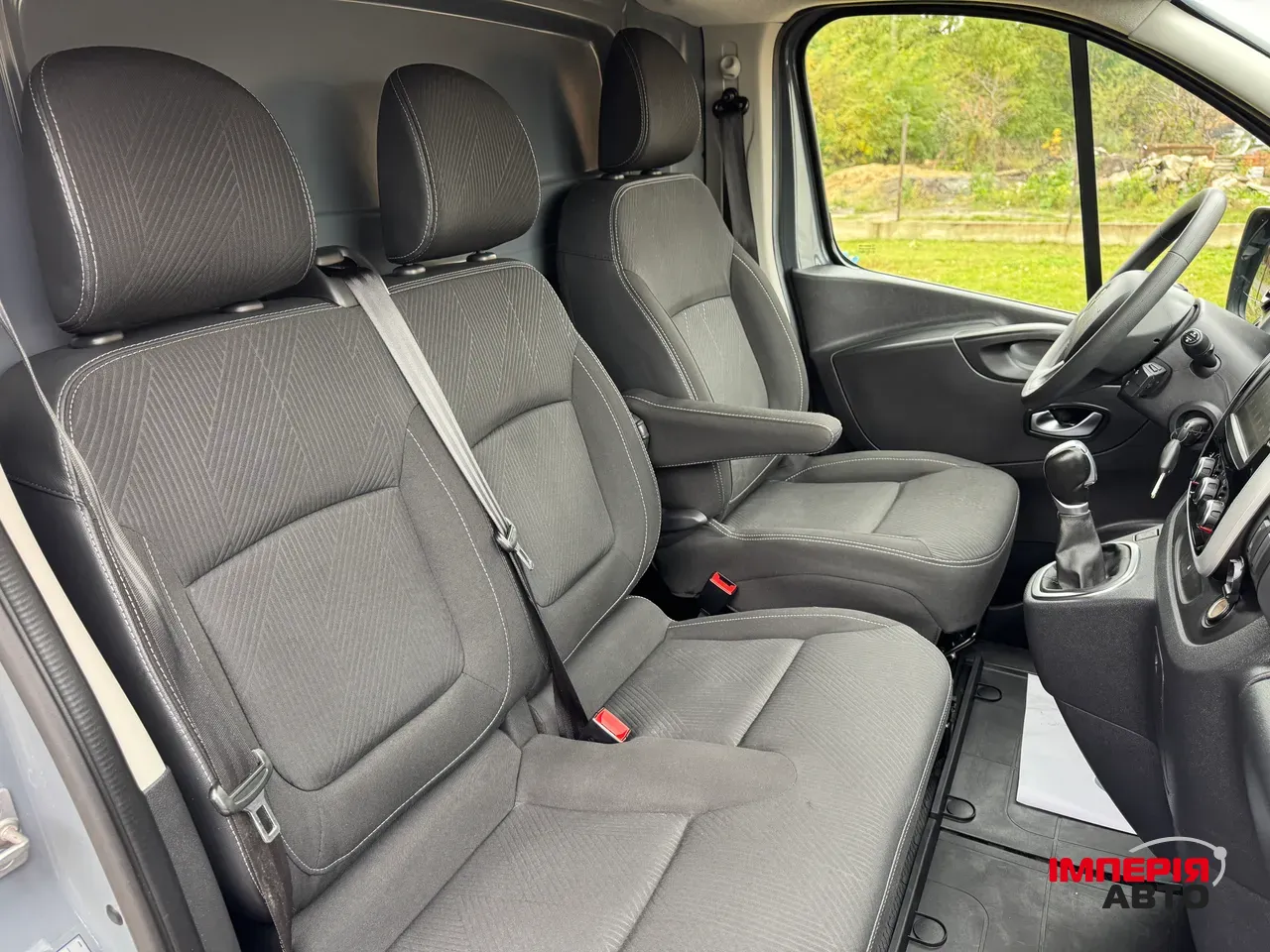 Renault Trafic - фото 25