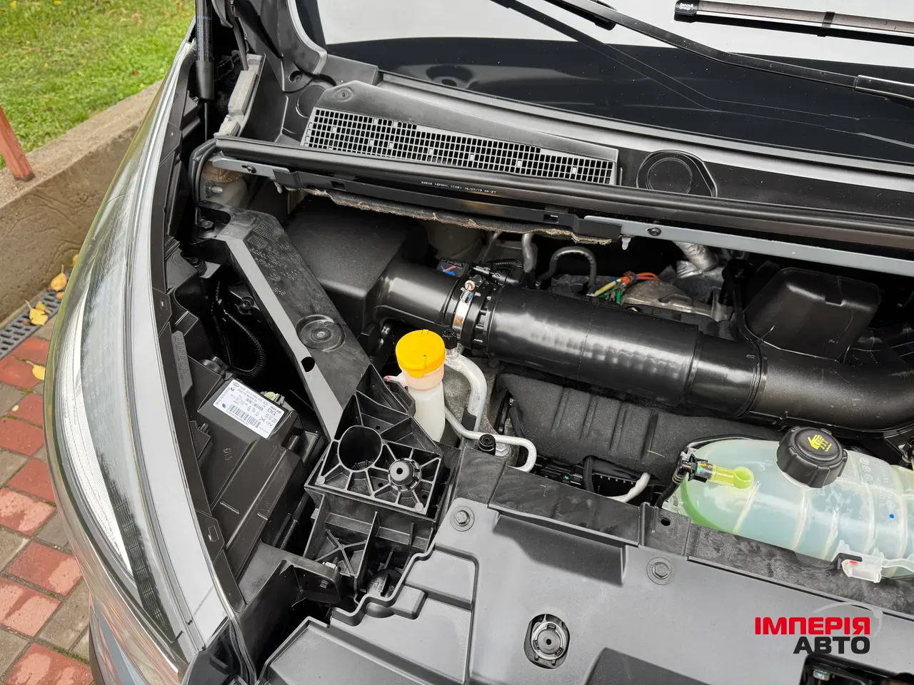 Renault Trafic - фото 37