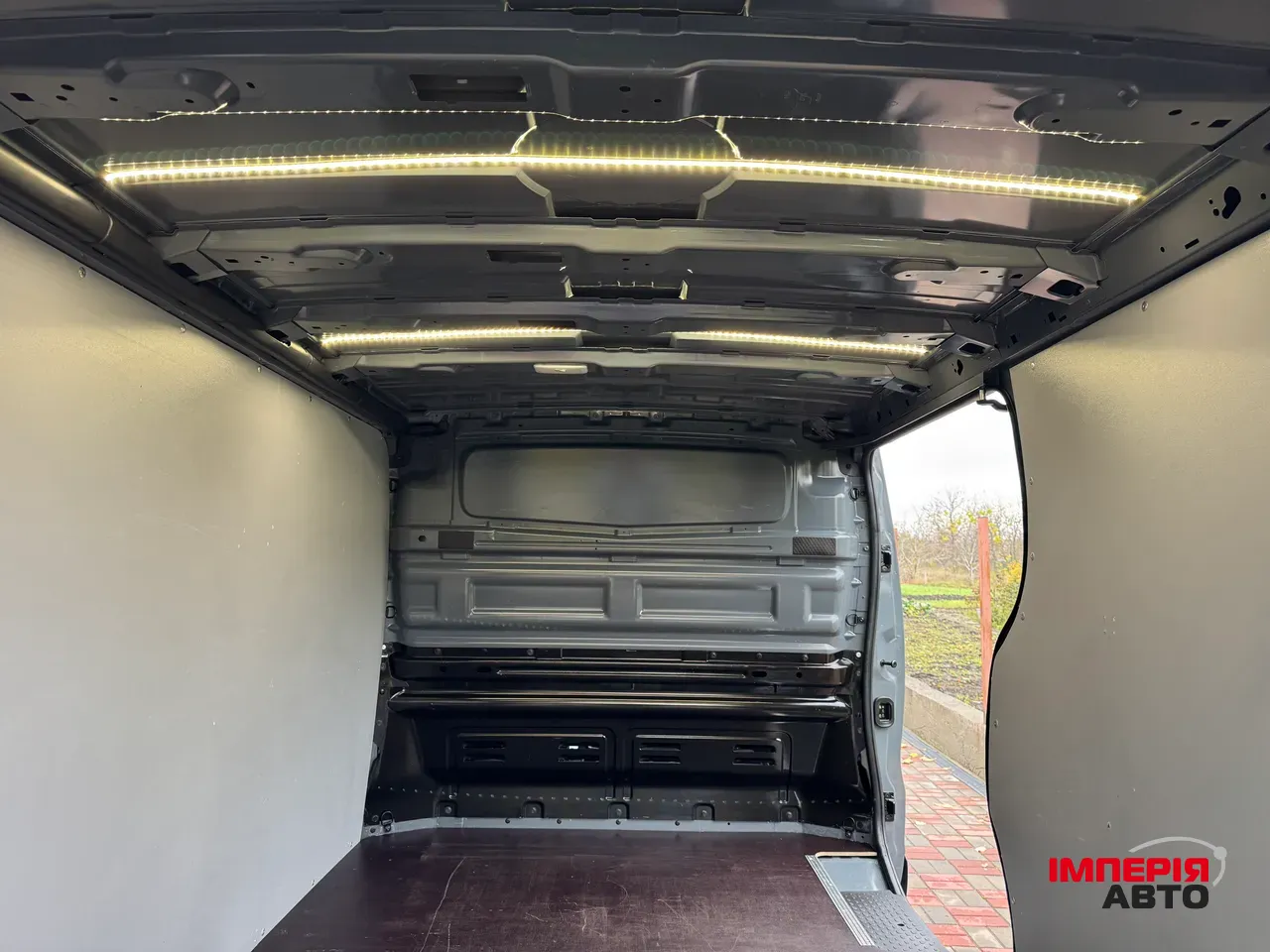 Renault Trafic - фото 20