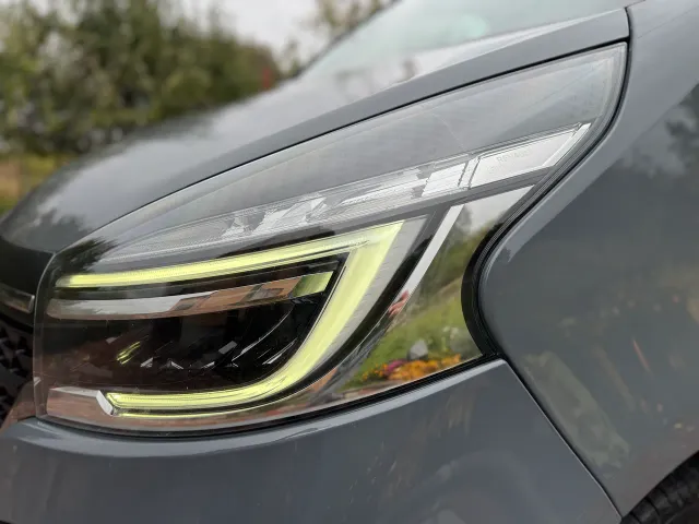 Renault Trafic - фото 2