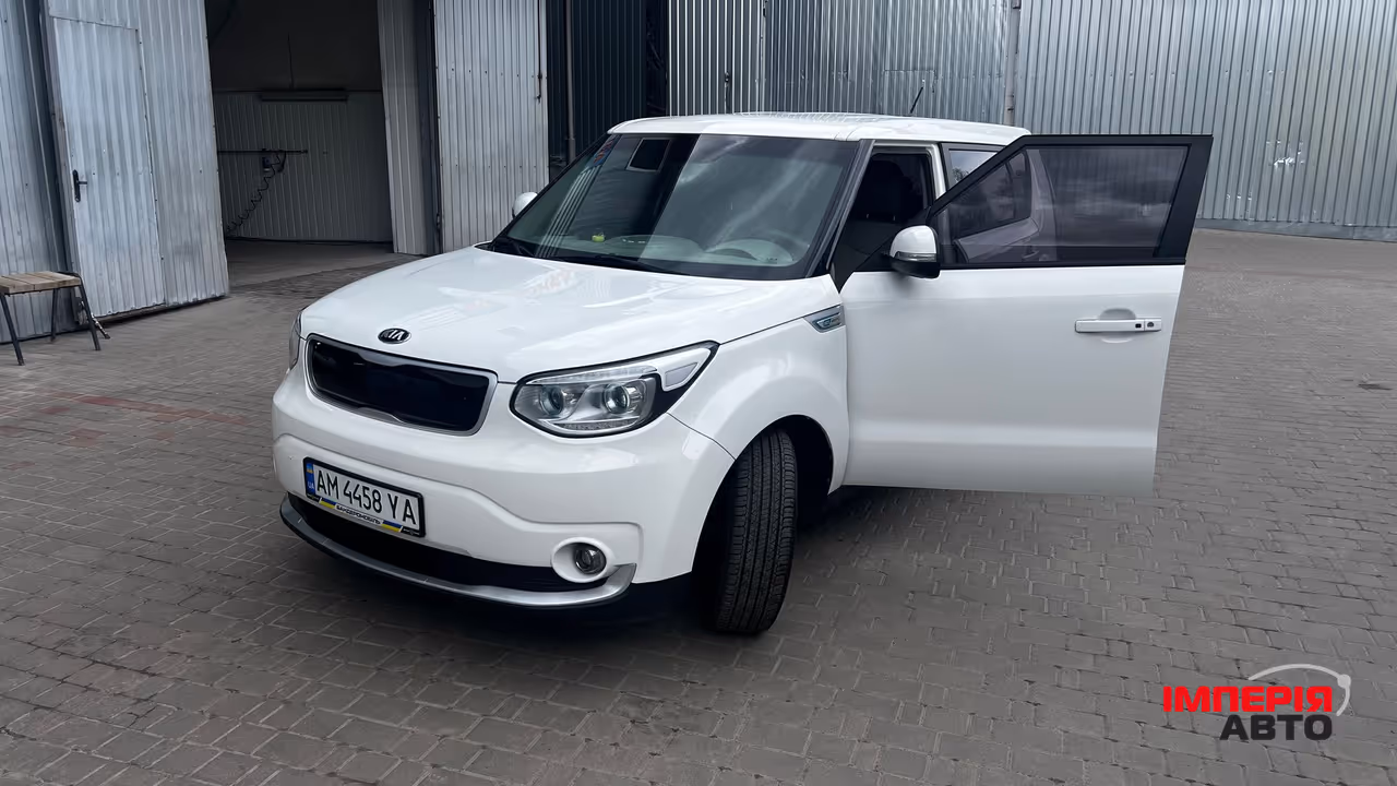Kia Soul EV - фото 1