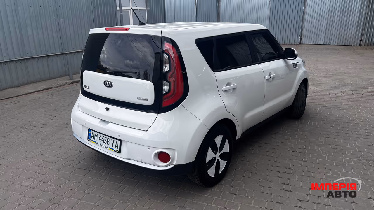Kia Soul EV - фото 3