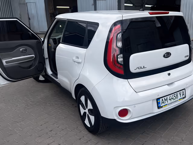 Kia Soul EV - фото 4