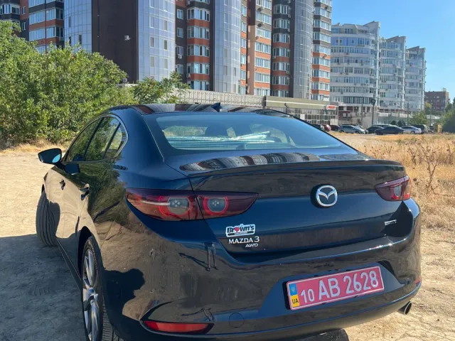 Mazda 3 - фото 5