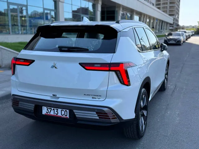 Mitsubishi Airtrek - фото 4