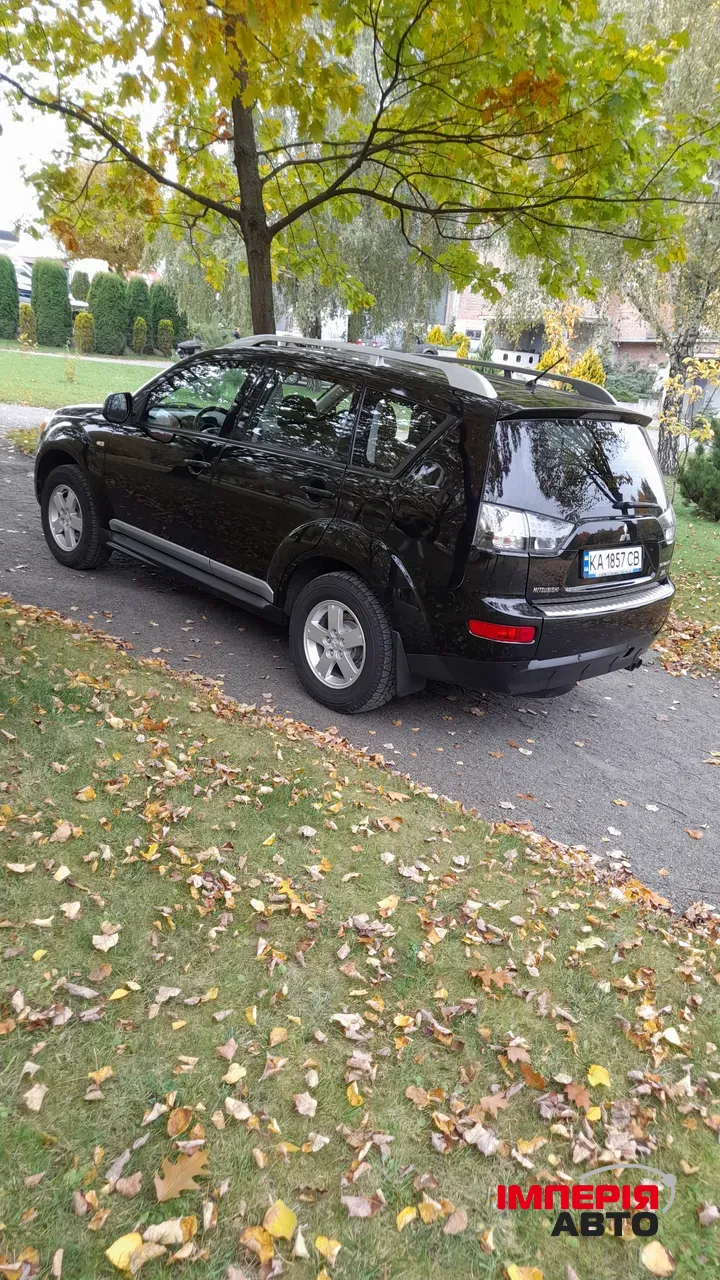Mitsubishi Outlander - фото 6