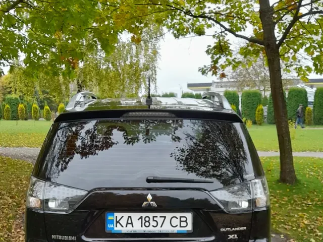 Mitsubishi Outlander - фото 5