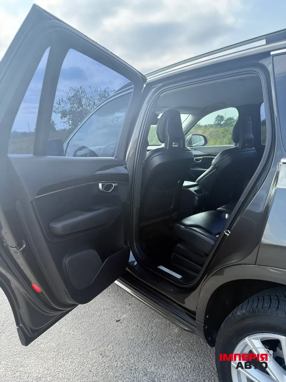 Volvo XC90 - фото 10