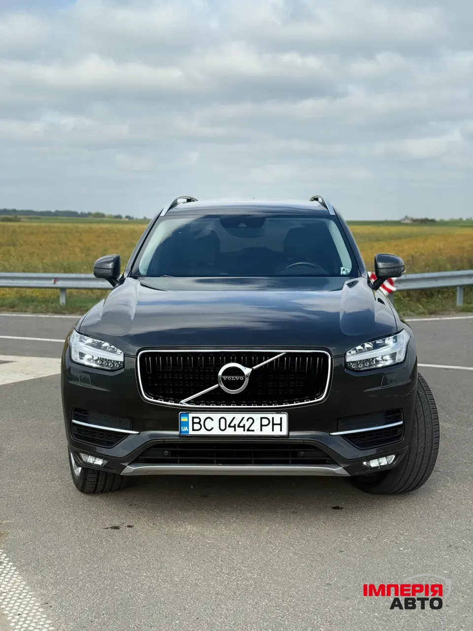 Volvo XC90 - фото 1
