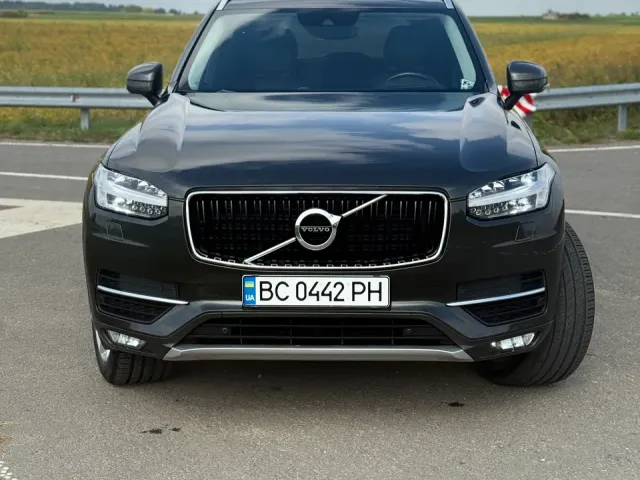 Volvo XC90 - фото 1